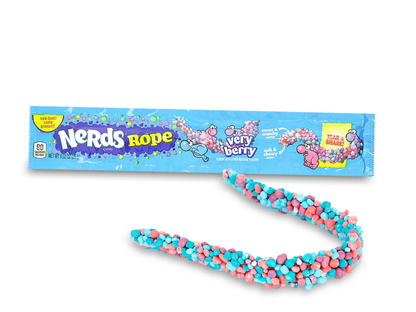 Nerds Rope Very Berry – Knusprige Nerds mit weichem Fruchtgummi 26 g – American Candy & Snacks – CANDYKÖNIG