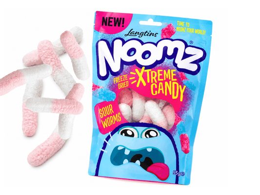 NOOMZ Xtreme Candy Sour Worms – Gefriergetrocknete Saure Würmer 55 g – American Candy & Snacks – CANDYKÖNIG